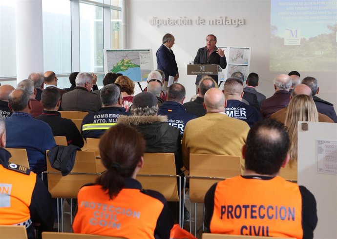 Reunión Conesa protección civil y Delgado Bonilla lineas electricas plan alerta