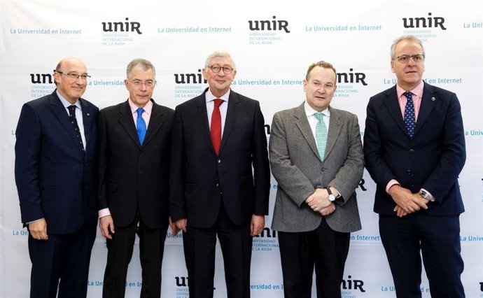 Catedráticos participantes en debate UNIR