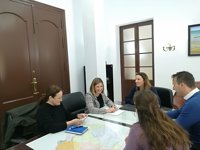 Irene García visita una de las obras que se están desarrollando en Chipiona (Cádiz) con cargo al PFEA