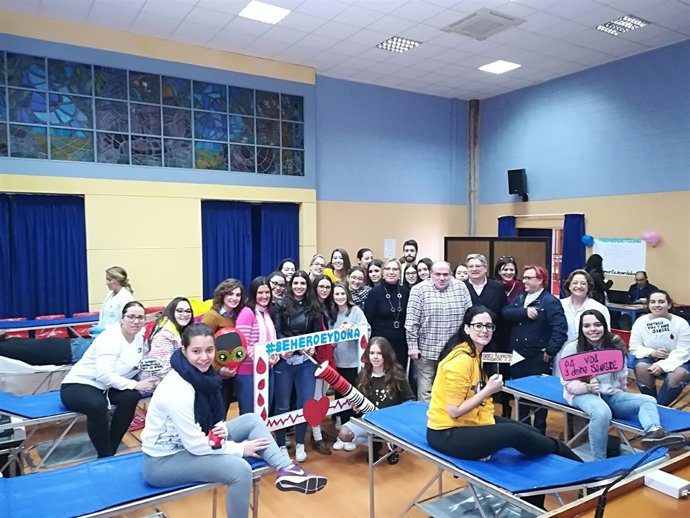 Luna visita el IES Averroes