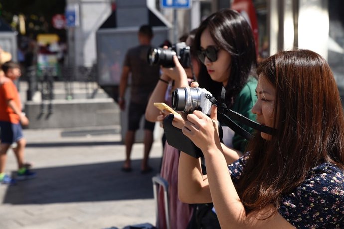 Turisme, turista, turistes asiàtics