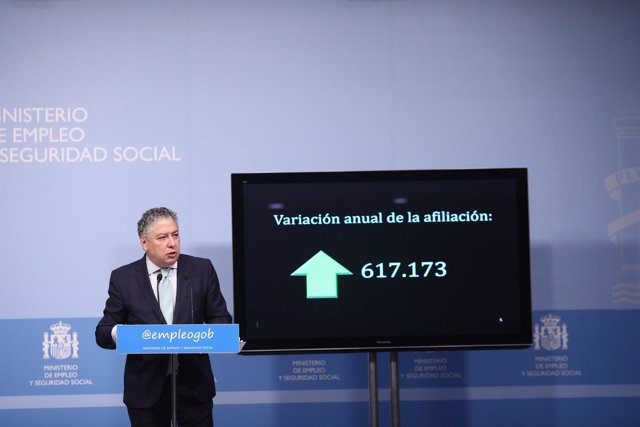 Rueda de prensa de Tomás Burgos para presentar los datos de paro