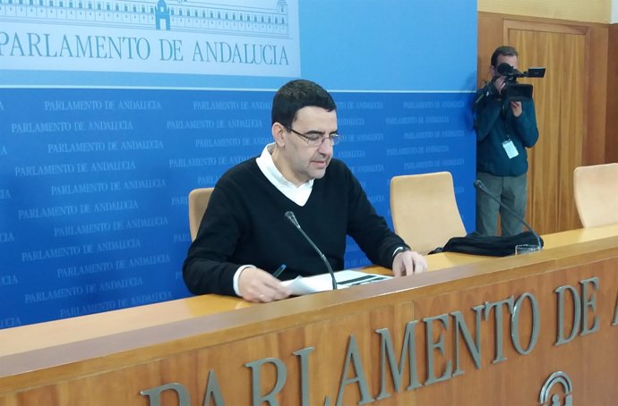 El portavoz parlamentario del PSOE-A, Mario Jiménez