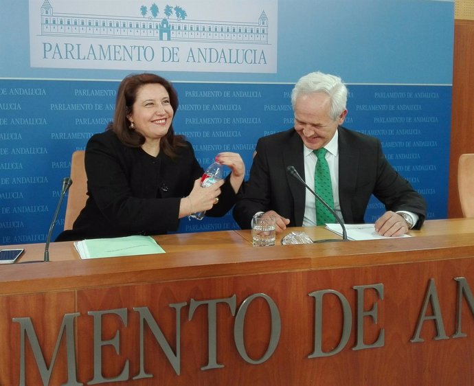 Carmen Crespo y José Antonio Miranda, en rueda de prensa