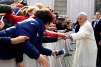 El Papa advierte a los cristianos de que no son "dueños del tiempo" y les pide que eviten la "tentación del momento"