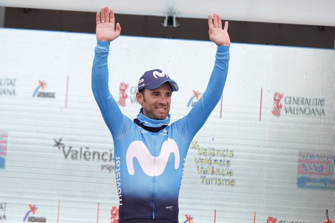 Valverde gana en Valencia su primera etapa tras la caída en el Tour