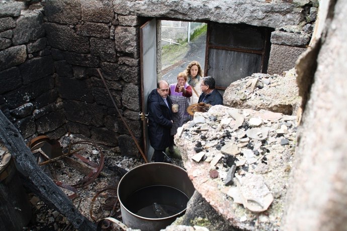 Nota E Fotos: Os Socialistas Denuncian Que As Axudas Da Xunta Polos Incendios De