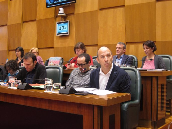 El consejero municipal Pablo Muñoz ha intervenido en el Pleno.             