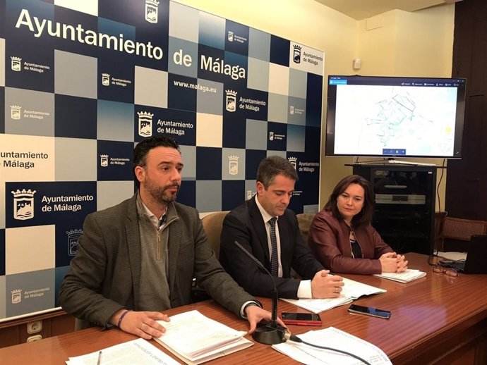 RAul jiménez, Carlos Conde y Martín Rojo en rueda de prensa 
