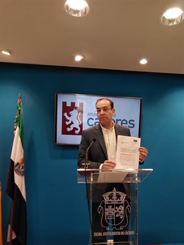 Rafael Mateos portavoz del Ayuntamiento de Cáceres