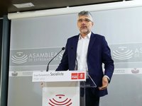 El PSOE confía en que los PGEx ayuden a mejorar el empleo y vuelve a pedir a Rajoy que no se olvide de la región