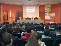 Cerca de 200 alumnos de Granada participan en la EASP en la jornada contra el cáncer juvenil