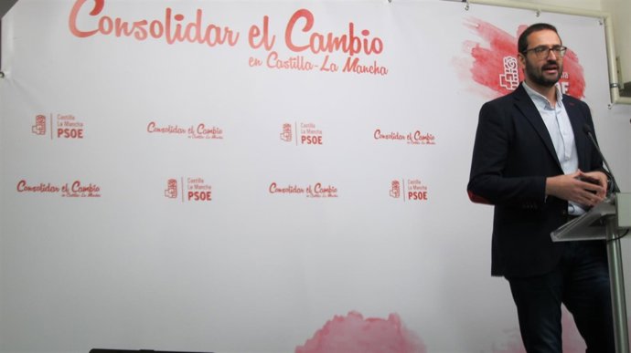 Gutiérrez en rueda de prensa         