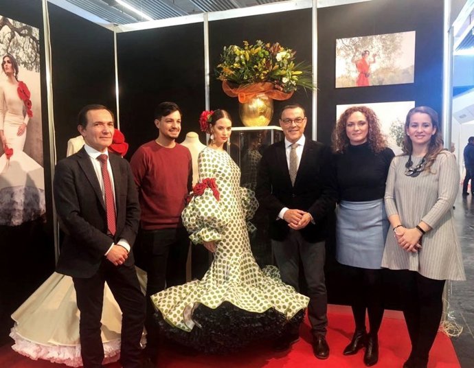 Nota De Prensa Y Fotos Sobre Día De Huelva En Simof