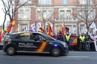Policías y guardias civiles se concentran este sábado frente al Parlamento en Sevilla por la equiparación salarial
