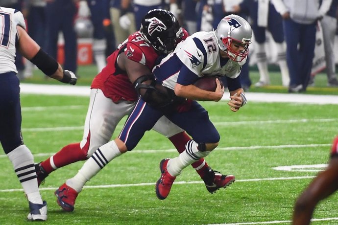 Feb 5, 2017; Houston, TX, USA; New England Patriots quarterback Tom Brady (12) i