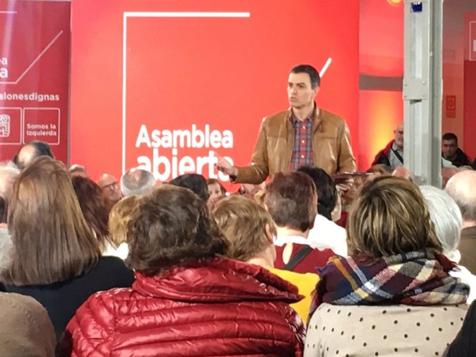 Valladolid.- Sánchez, durante su participación en asamblea abierta