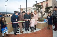 Ceniceros resalta que la nueva plaza de San Martín de Entrena mejora la accesibilidad y embellece su casco histórico
