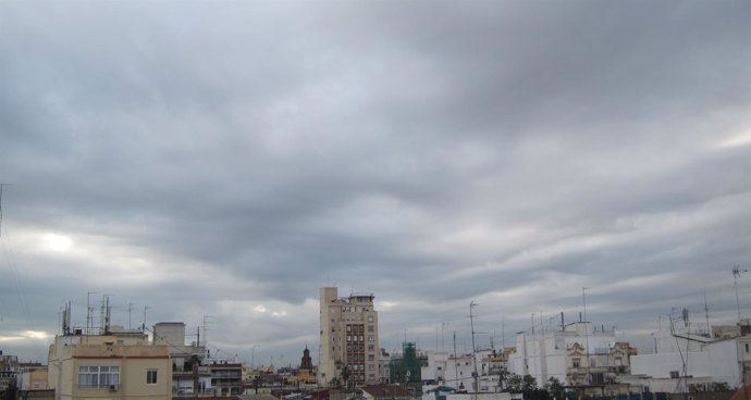 Cielo nuboso en Valencia 