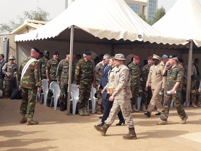 Cospedal con las tropas españolas en Bamako (Malí)