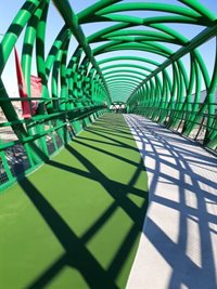 La plataforma de la pasarela de la SE-30 sigue "pendiente" de su apertura y confía en que sea estrenada "ya"