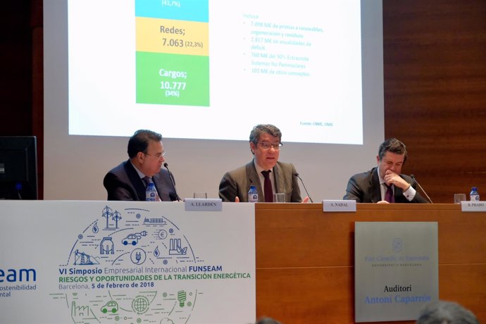 Antonio Llardén (Enagás, Funseam) ministro Álvaro Nadal, Borja Prado (Endesa)