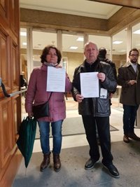 Víctimas de Angrois exigen a Pastor que abra de una vez la comisión de investigación