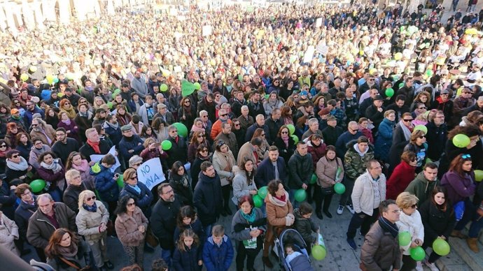 Manifestación contra la mina de Valdeflórez en Cáceres