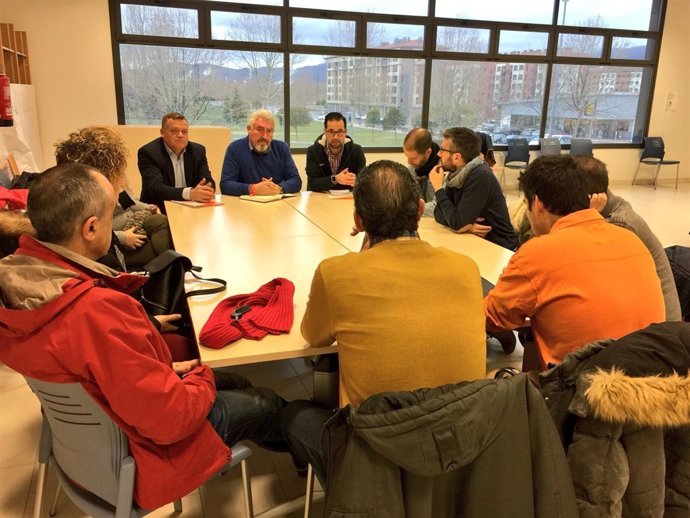 Reunión entre el procurador J. Ignacio Delgado y el Comité de Empresa de Gamesa