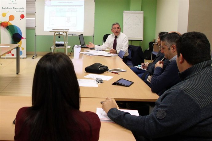 Taller de Unicaja en el CADE 