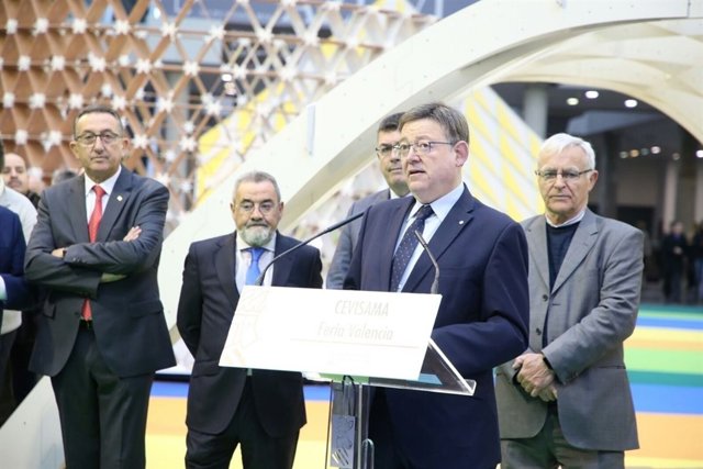 Ximo Puig en Cevisama