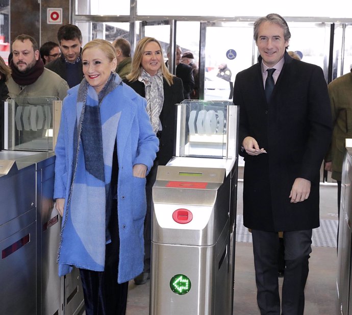 Cifuentes Asiste A La Inauguración De La Nueva Estación De Cercanías De Paco De 