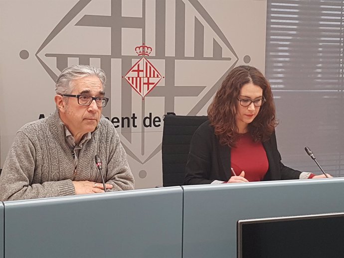 Los concejales de Barcelona Josep Maria Montaner y Laura Pérez