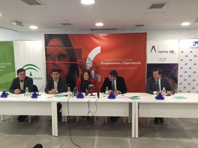 Presentación del congreso sobre envejecimiento activo y dependencia.