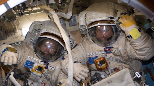 Los dos cosmonautas rusos