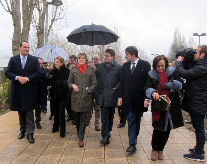   García Tejerina Y F. Mañueco Junto Al Consejero Suárez-Quiñones      