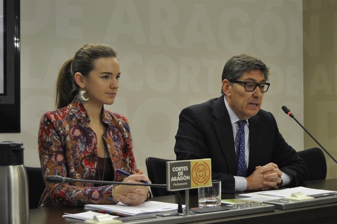 Lucía Guillén y Arturo Aliaga, diputados del PAR