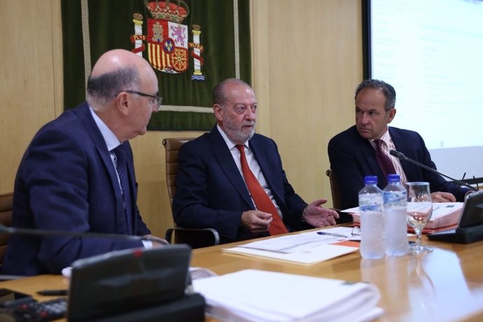 Fernando Rodríguez Villalobos, en el pleno de la Diputación de Sevilla