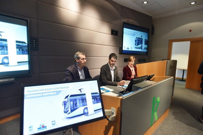 Markel Olano, Eneko Goia y Arantxa Tapia