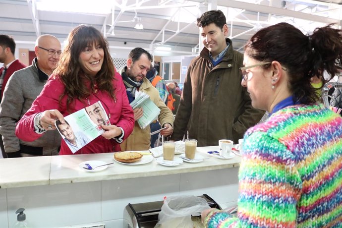 Loles López, en una campaña sobre empleo del PP-A. 