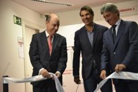 Nadal apadrina la inauguración de la Clínica MAPFRE de Medicina del Tenis en Madrid