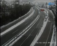 El Huerna permanece abierto para todo tipo de vehículos mientras Pajares sigue cerrado para camiones