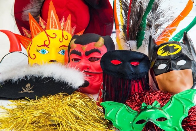 Artículos de carnaval, máscaras, disfraz