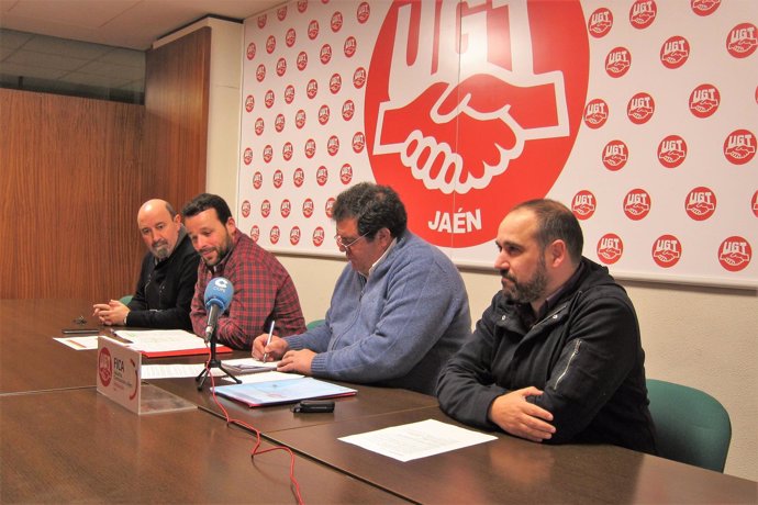 Jiménez (2d), en la rueda de prensa junto a representantes de UGT-Jaén.