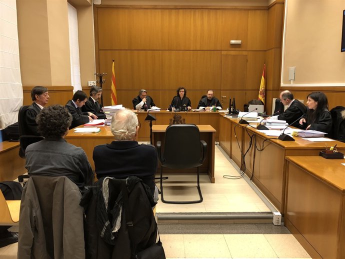 Judici a dos exalcaldes de Sant Feliu Sasserra per delicte ambiental