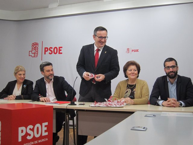  Diego Conesa Junto A Parte De La Ejecutiva Regional Socialista
