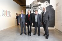 CaixaForum Sevilla reúne en una gran exposición las instantáneas en color más emblemáticas del fotógrafo Robert Capa