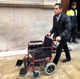 La cadira de rodes de Félix Millet buida després del seu ingrés a presó