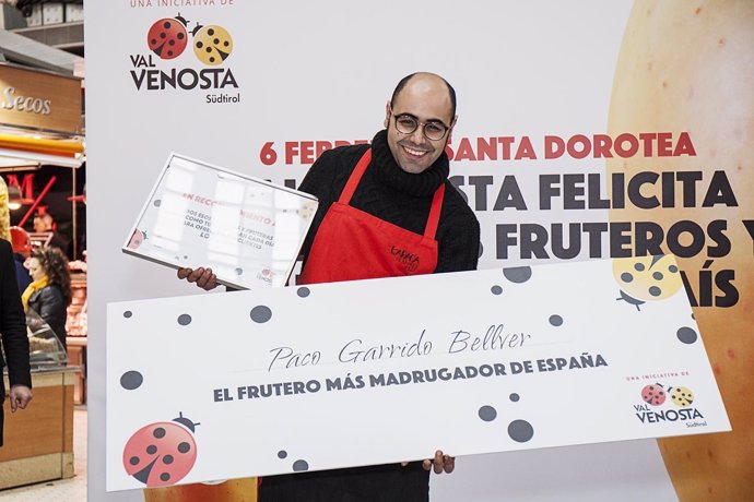 El valenciano Paco Garrido, nombrado 'Frutero más madrugador' de España