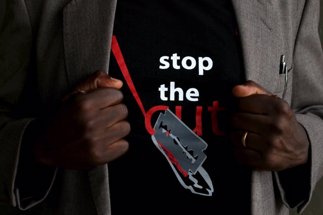 Campaña contra la mutilación genital femenina (archivo)